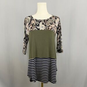 Filly Flair Paisley and Striped Short Sleeve Top - Navy and Gray NWOT